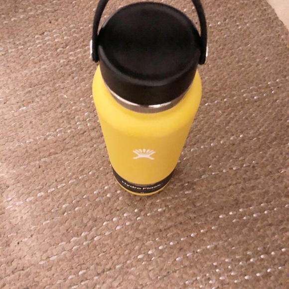 Hydro Flask Sunflower 40 oz - Picture 2 of 3